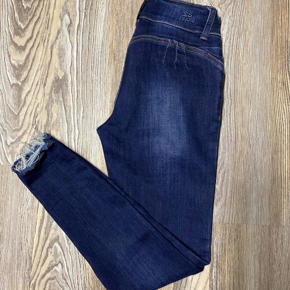 COLOMBIAN JEANS / LEVANTA COLAS